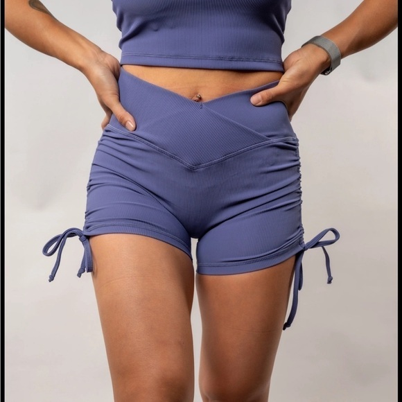 Til You Collapse Ribbed Vortex Ruched Shorts Violet large side tie 4’ inseam - Picture 1 of 8